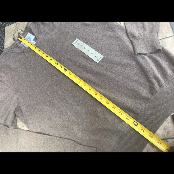 St. John’s Bay Heather Brown V-Neck Sweater - Picture 6 of 7